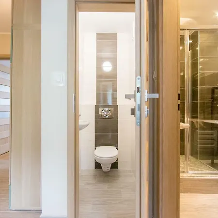 Uno 6 Гданьск